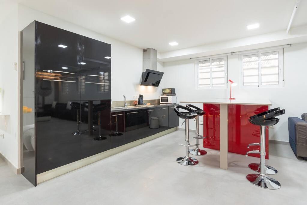 Incredible Luxury Location In Puerto Banus Beach For Families Marbella Zewnętrze zdjęcie