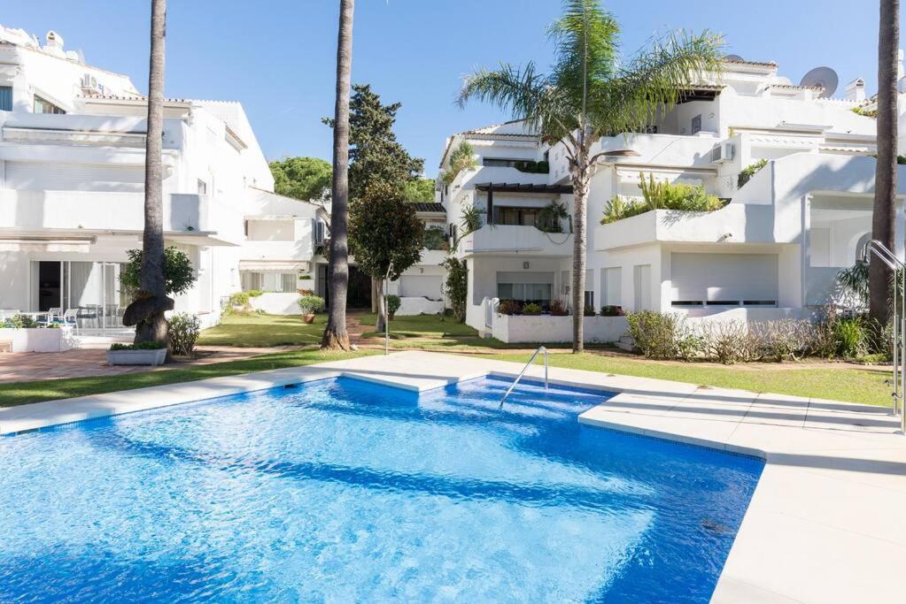 Incredible Luxury Location In Puerto Banus Beach For Families Marbella Zewnętrze zdjęcie
