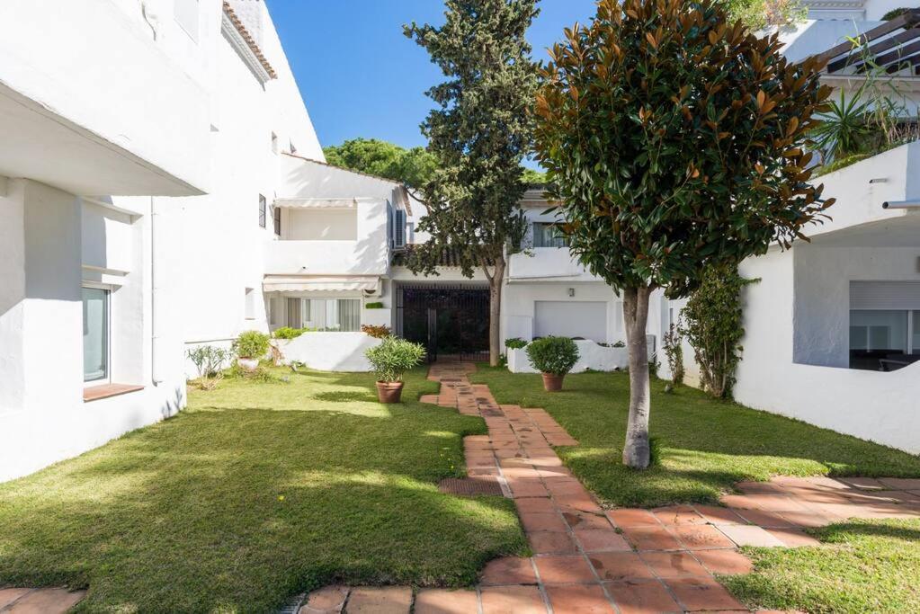 Incredible Luxury Location In Puerto Banus Beach For Families Marbella Zewnętrze zdjęcie