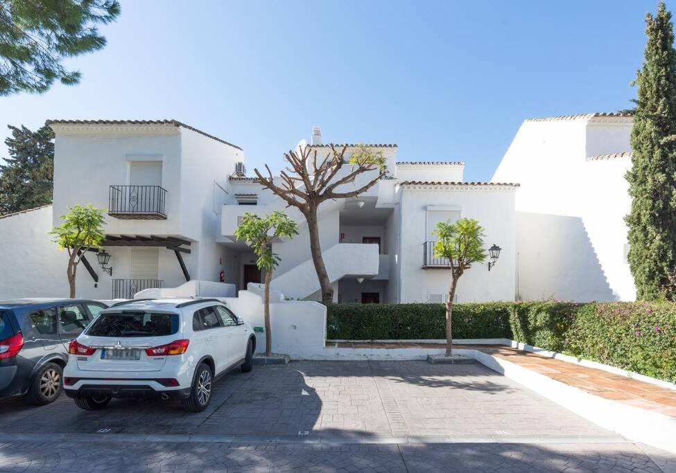 Incredible Luxury Location In Puerto Banus Beach For Families Marbella Zewnętrze zdjęcie
