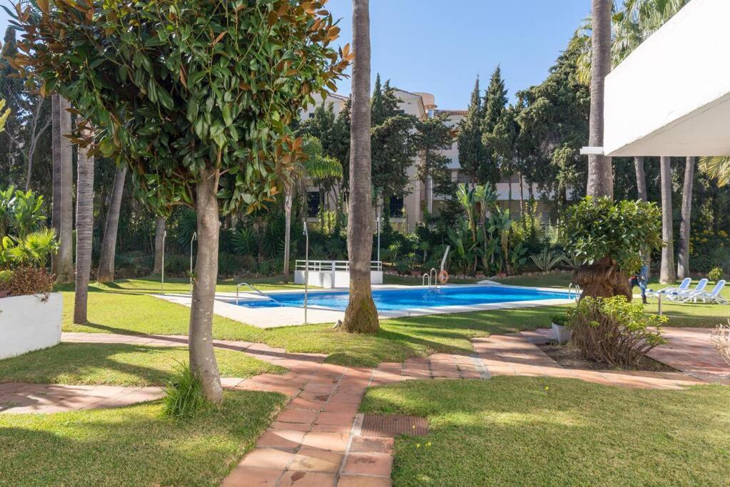 Incredible Luxury Location In Puerto Banus Beach For Families Marbella Zewnętrze zdjęcie